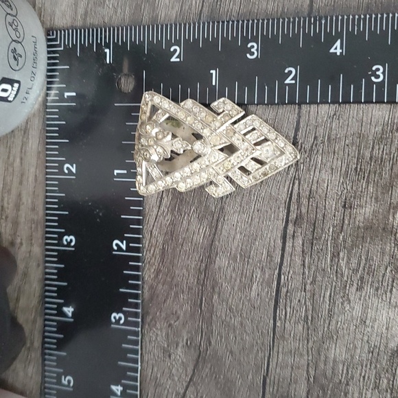 Estate‎ Scarf Clip Crystal Missing A Few Stones Stunning Collectible Overflow - Picture 4 of 4